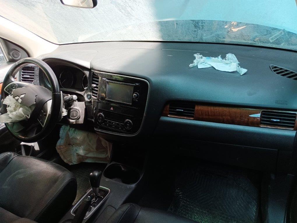  Mitsubishi OUTLANDER 2014    EN DESARME